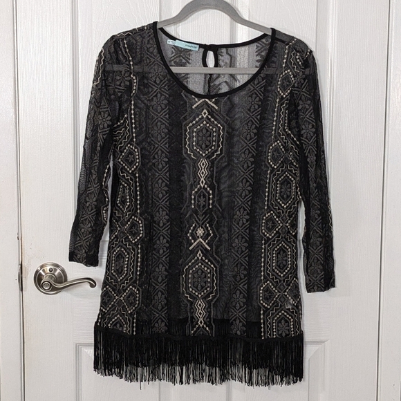 Maurices Embroidered Geometric‎ Black Lace Fringed Tunic Top Size Medium - Picture 1 of 7